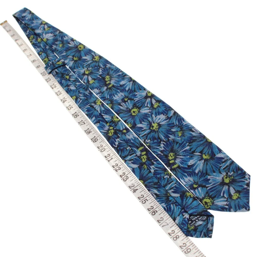 Italo Ferretti NWT Neck Tie in Shades of Blue Floral Print 100% Silk